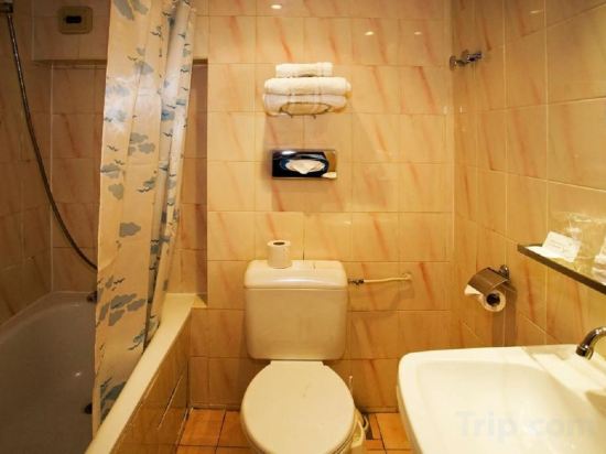 Фото Ibis Styles Paris Batignolles