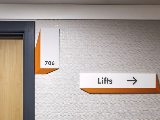 Фото EasyHotel London Croydon