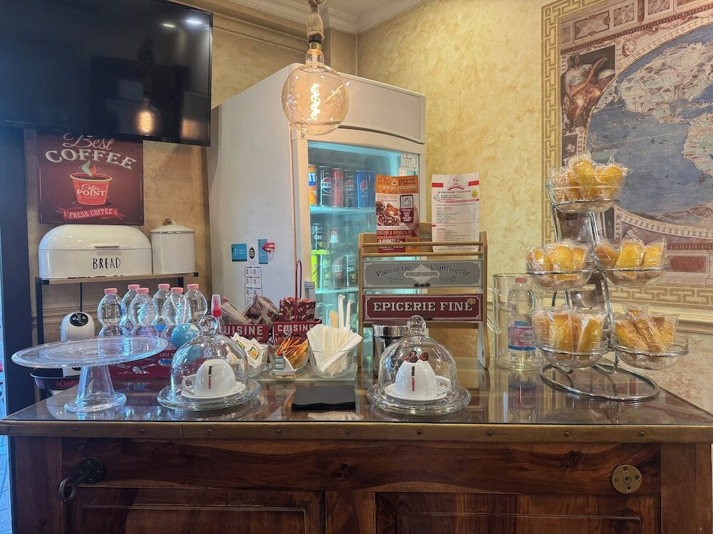 Фото Euro House Inn Airport Hotel & Residence