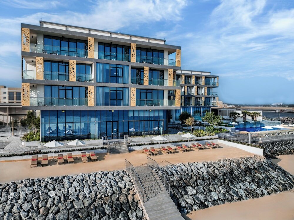 Фото Beach Bay Hotel Mirfa