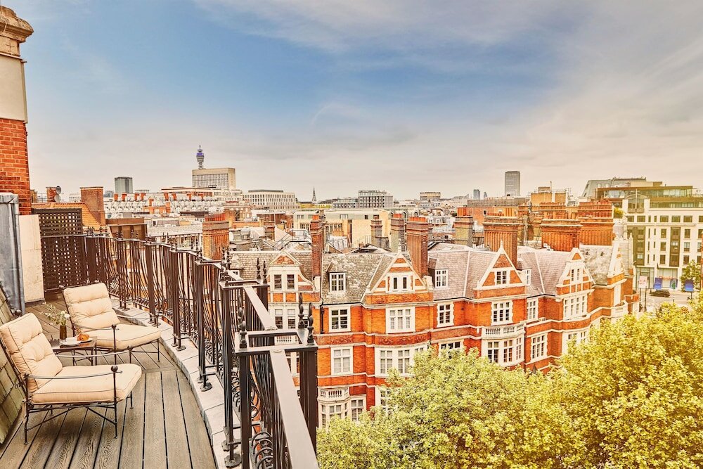 Фото The Connaught