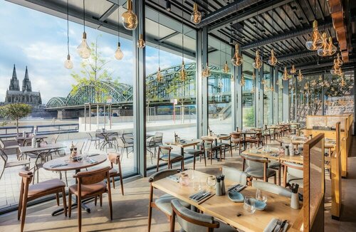 Внешний вид отеля Hyatt Regency Cologne в Кёльне, фото 4