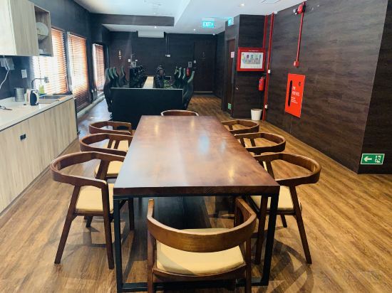 Фото Arena eSports Hotel at Bugis Village