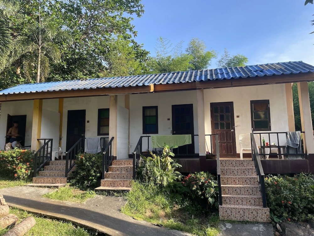 Фото Lonely Beach Pool Resort