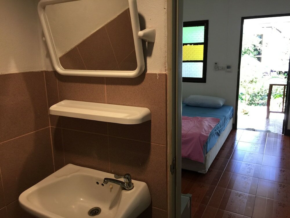 Фото Lonely Beach Pool Resort