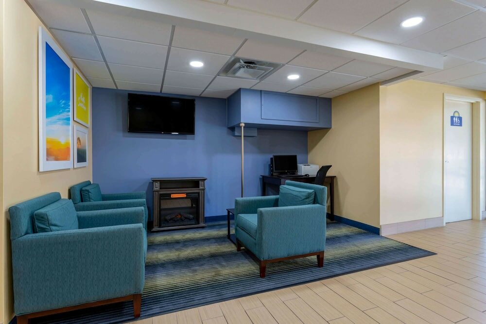Фото Days Inn by Wyndham Augusta