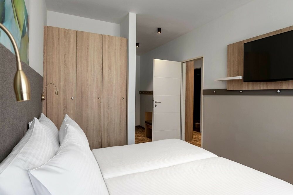 Фото Wyndham Garden Munich Messe