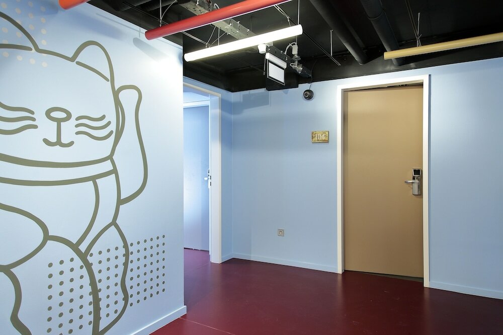 Фото Maverick Urban Lodge