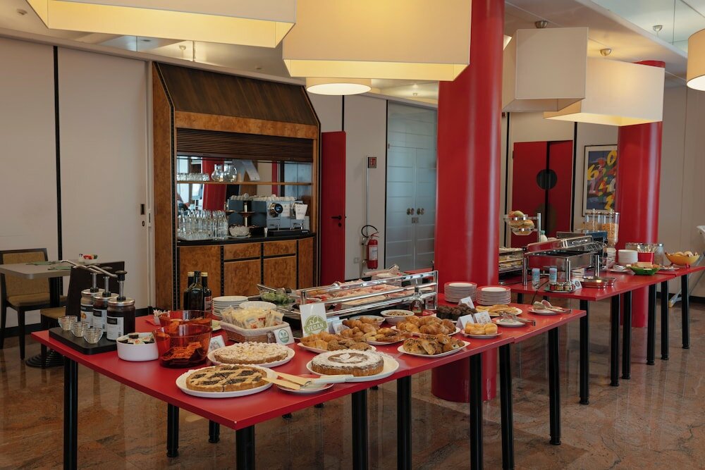 Фото Ibis Styles Parma Toscanini