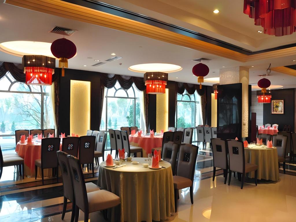 Фото Country Garden Phoenix Hotel Yunfu