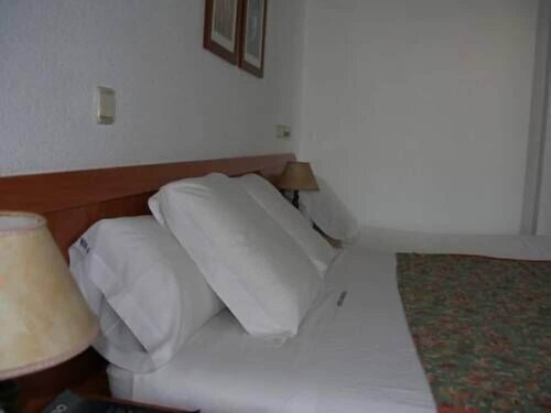 Гостиница Hotel Gran VIA в Торревьехе