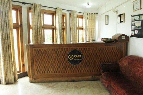 Oyo Premium Near Zoo Nainital