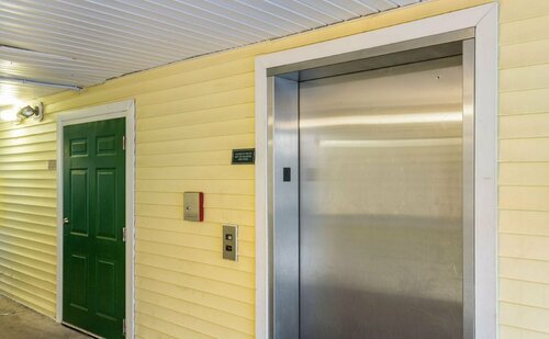 Гостиница HomeTowne Studios by Red Roof Nashville - Airport/Briley Pkwy в Нашвилле