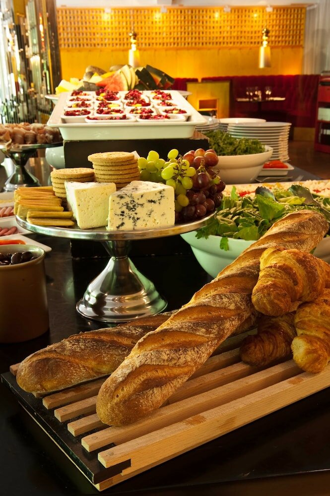 Фото Hotel Rival