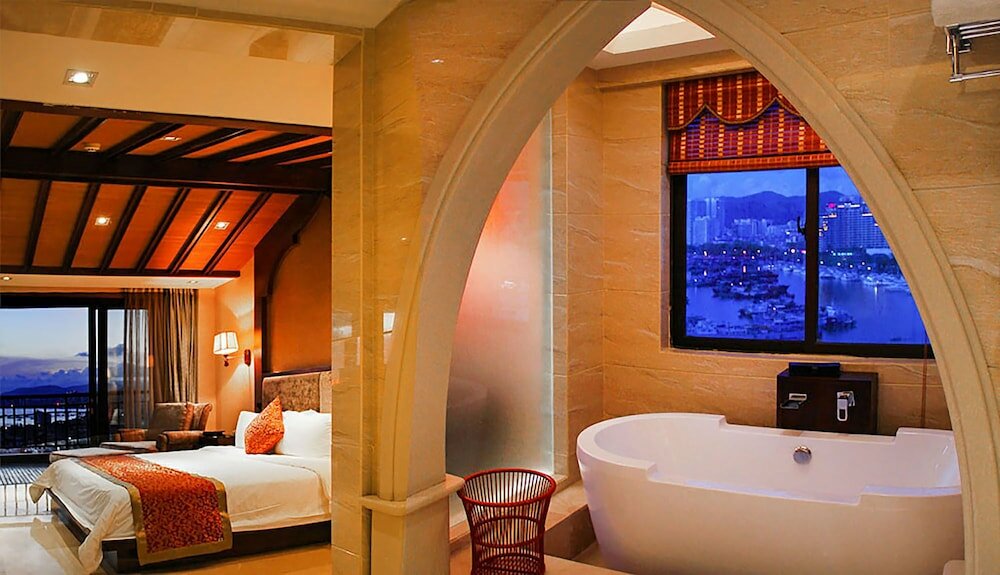 Фото Grand Metropark Bay Hotel Sanya
