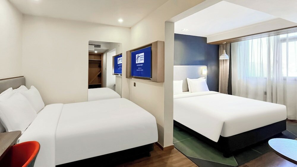 Фото Holiday Inn Express Qingdao City Center