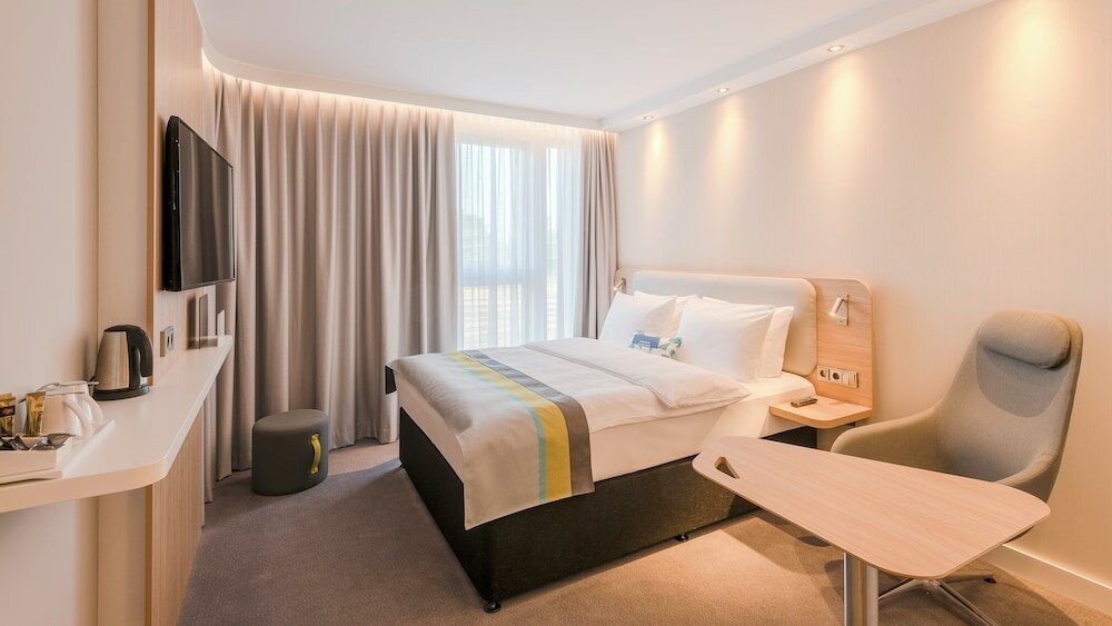 Фото Holiday Inn Express Fulda, an Ihg Hotel