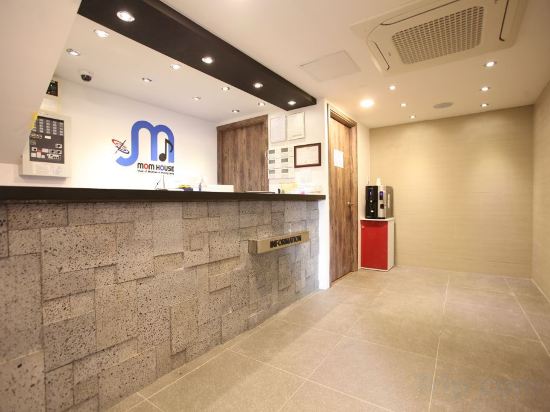 Фото Myeongdong Mom House