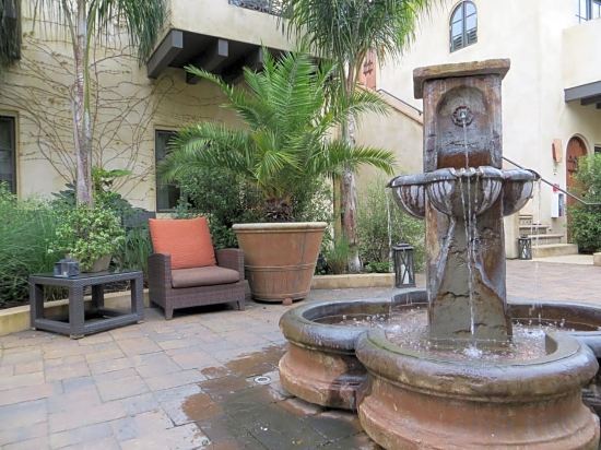 Фото North Block Hotel