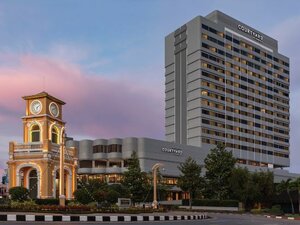 Гостиница Courtyard by Marriott Phuket Town