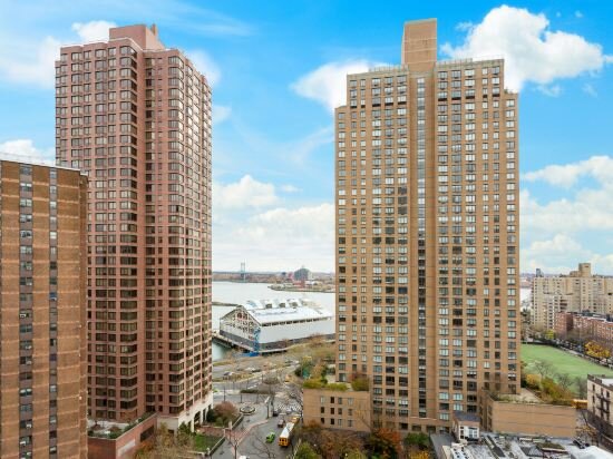 Фото Courtyard New York Manhattan/Upper East Side