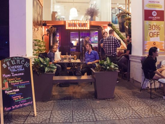 Фото Asian Ruby Center Point Hotel & Spa