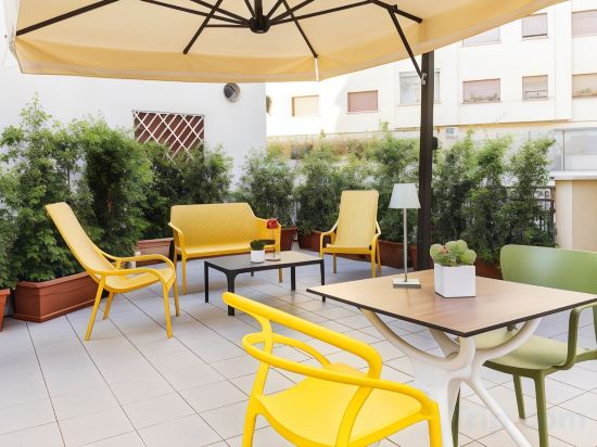 Фото Adesso Hotel