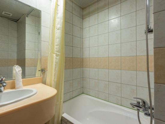 Фото Grand Zowar