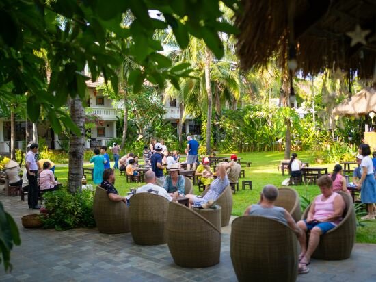 Фото Vinh Hung Riverside Resort & SPA