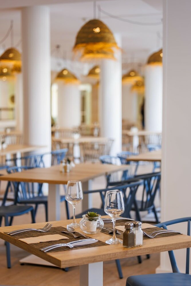 Фото Hotel Alondra