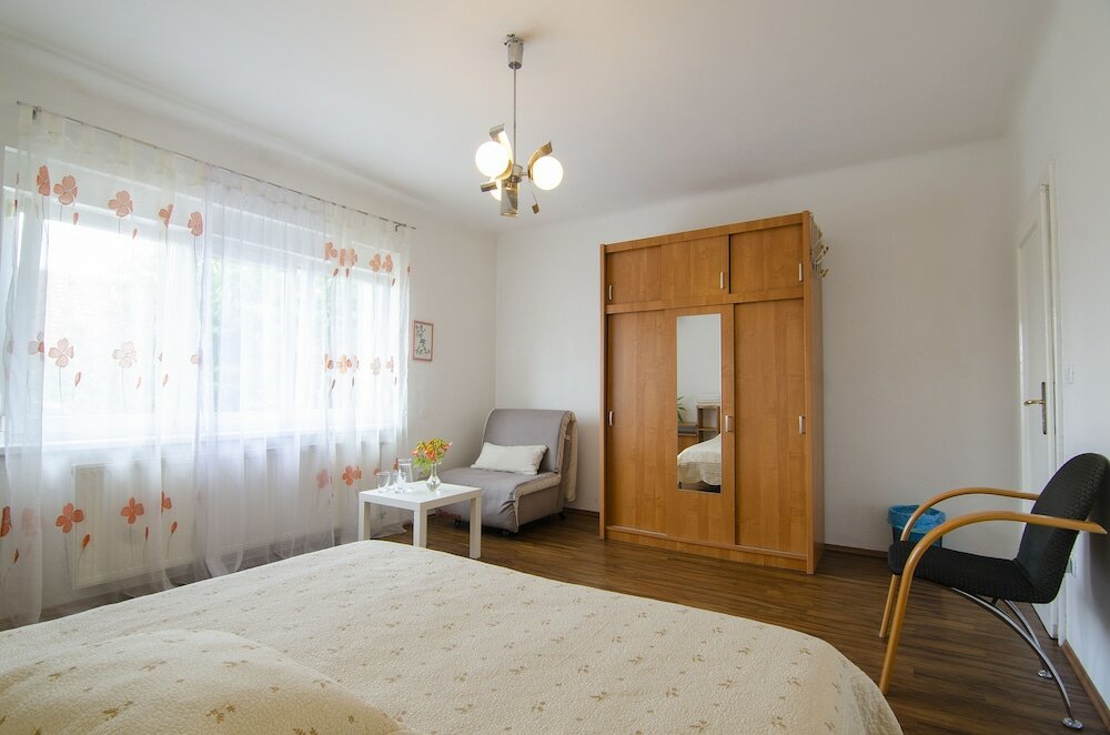 Фото Family Guesthouse GreenSLO