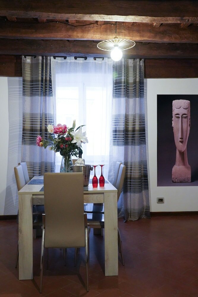 Фото Navona Rooms with Hot Tub