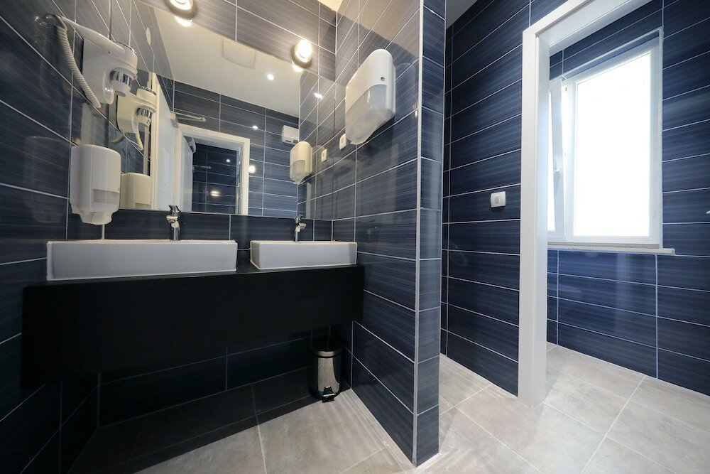 Фото Downtown Boutique Hostel