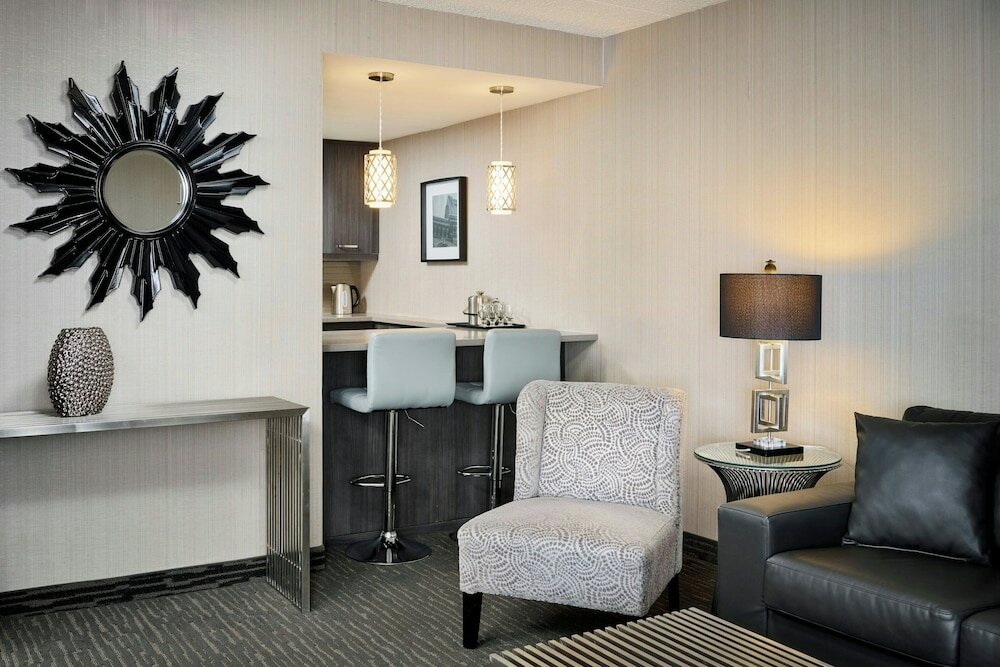 Фото Sheraton Hamilton Hotel