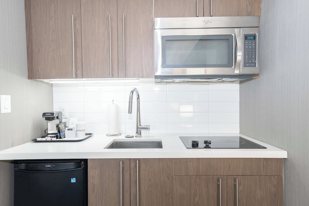 Фото Sandman Signature Lethbridge Lodge