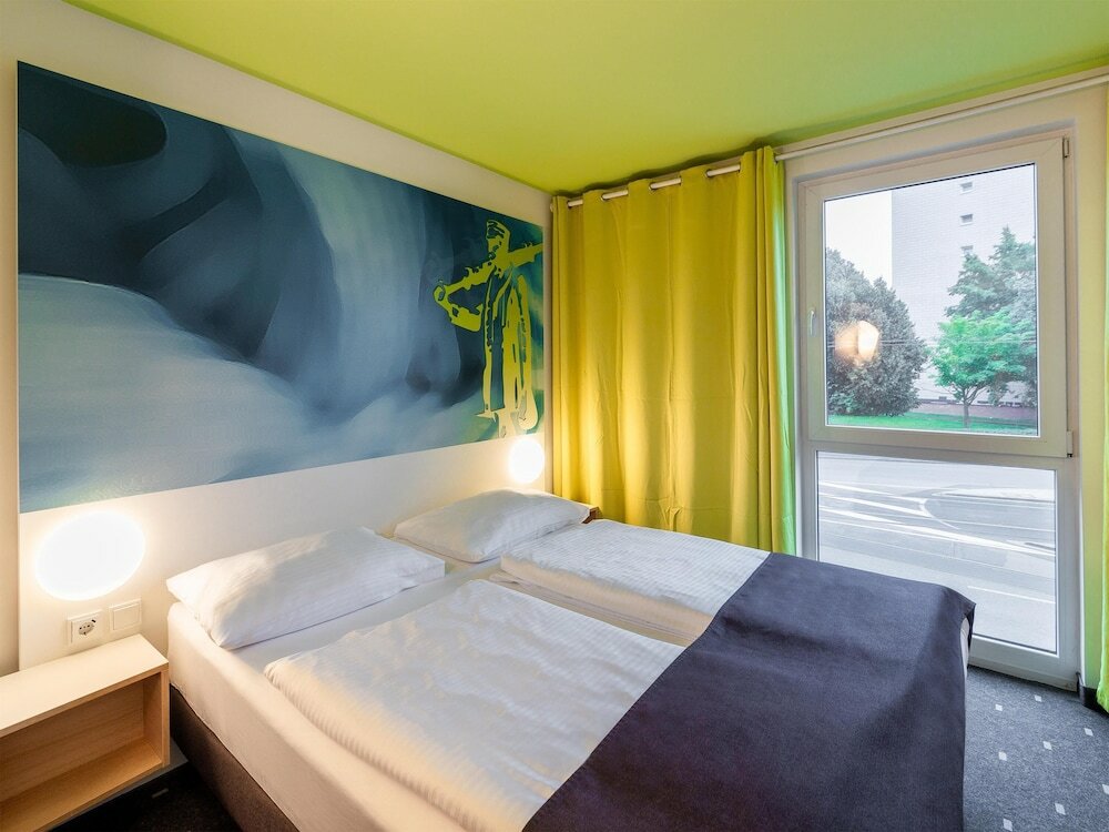 Фото B&b Hotel Krefeld