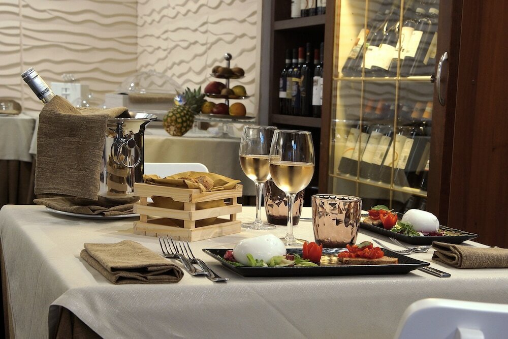 Фото Hotel Leopardi