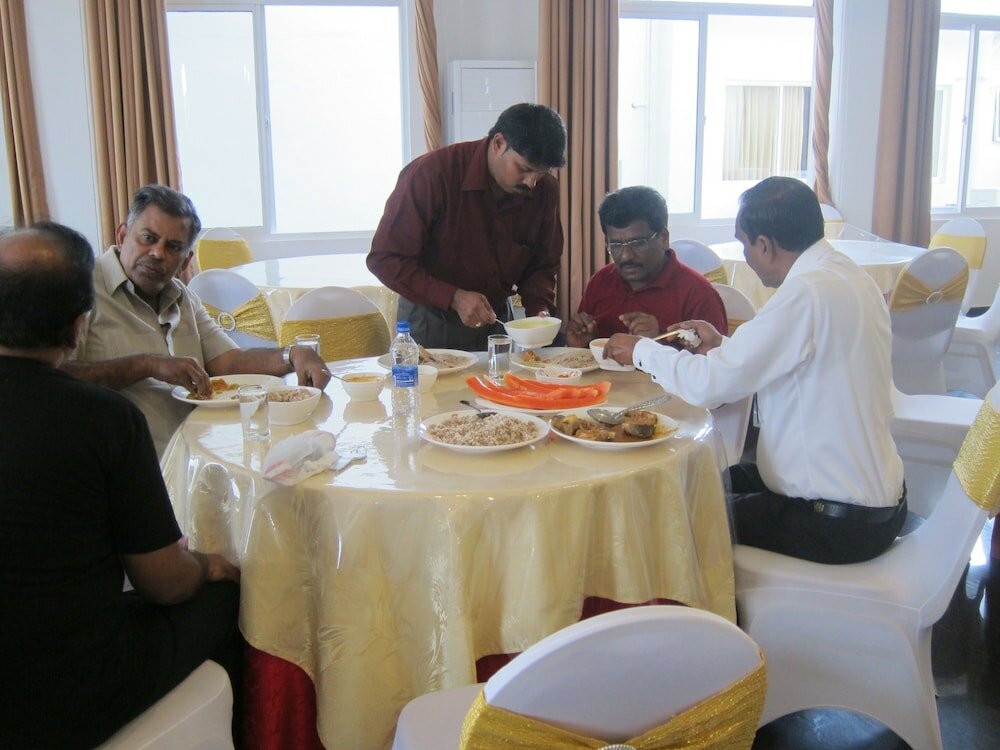 Фото Hotel Oviya