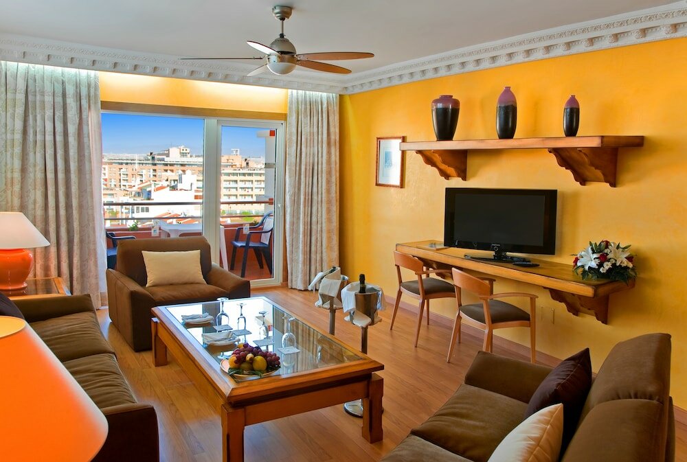 Фото Playacapricho Hotel