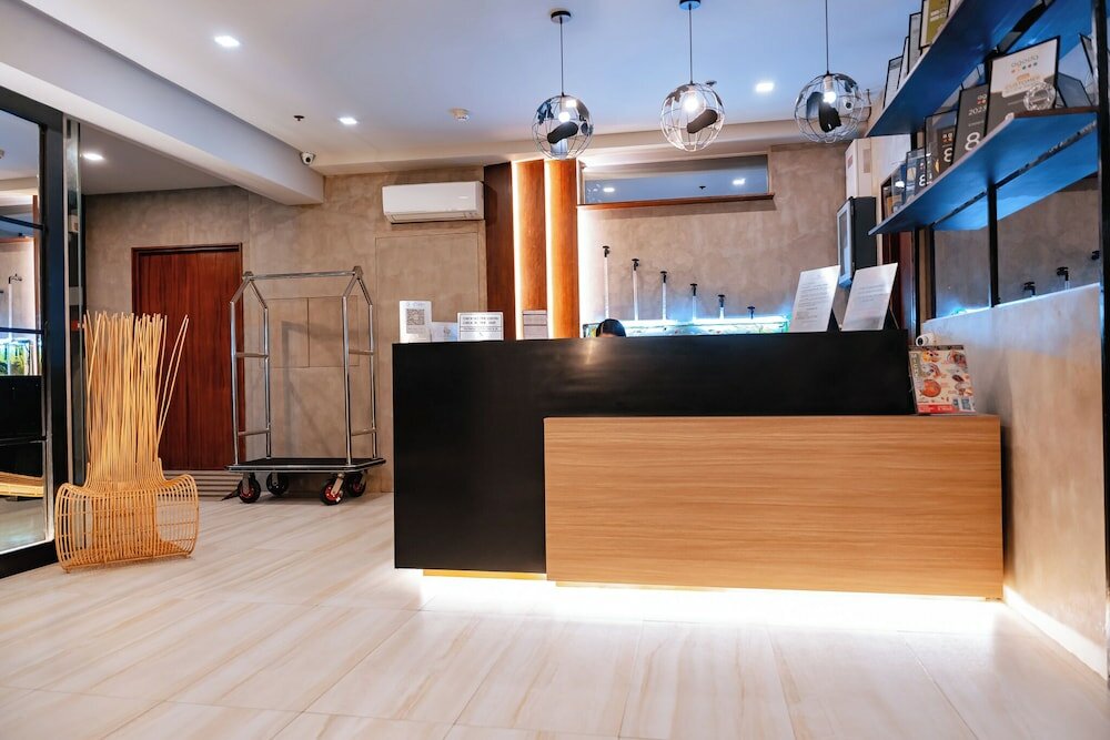 Фото S Hotel and Residences