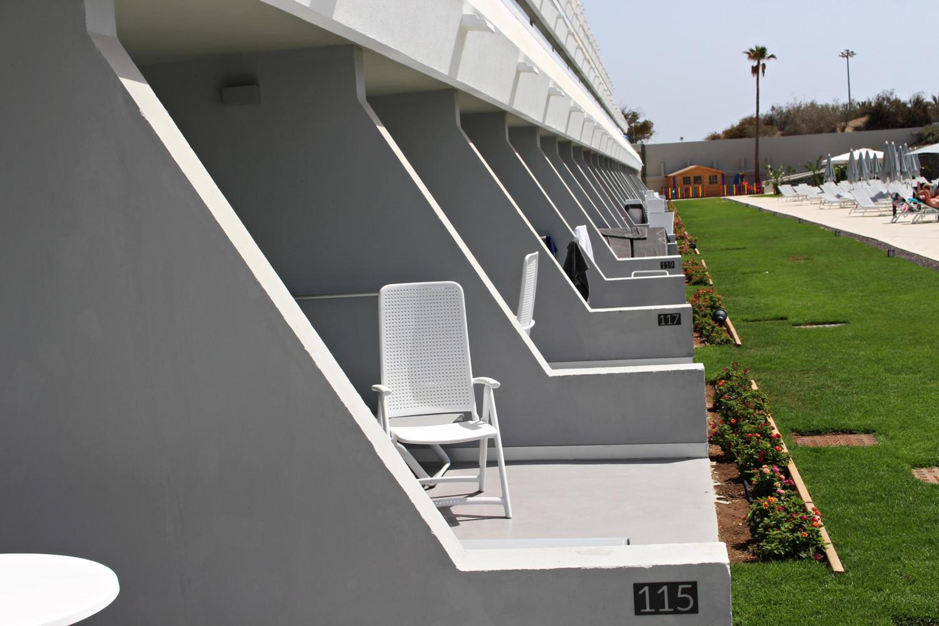 Фото Santa Monica Suites Hotel