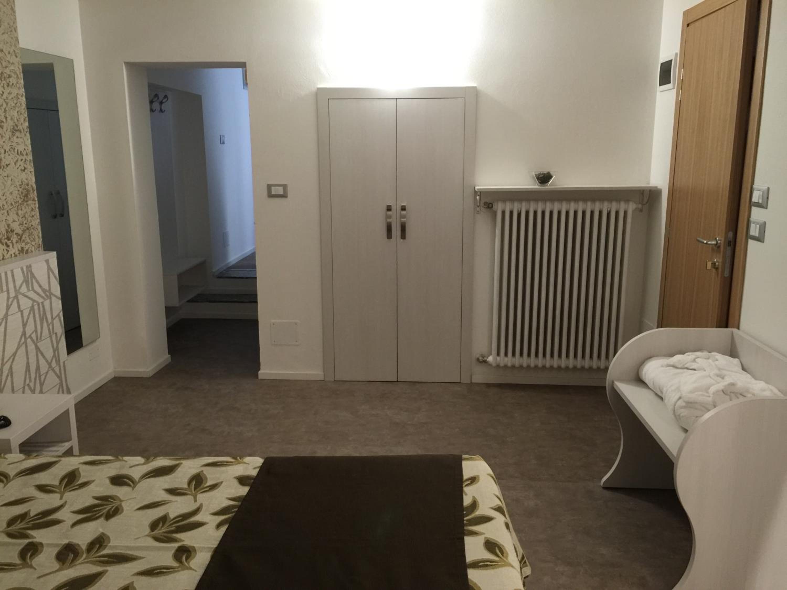 Фото Hotel Holiday