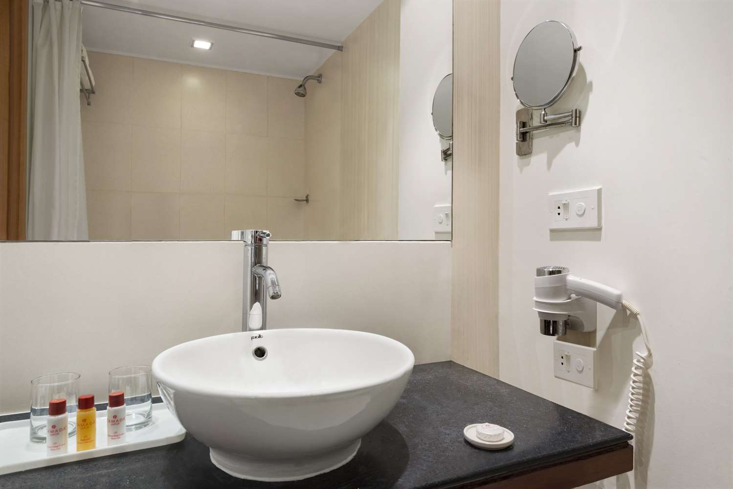 Фото Ramada by Wyndham Jaipur
