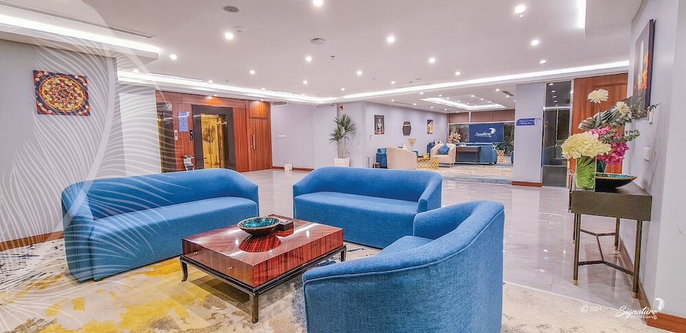 Фото Signature Hotel