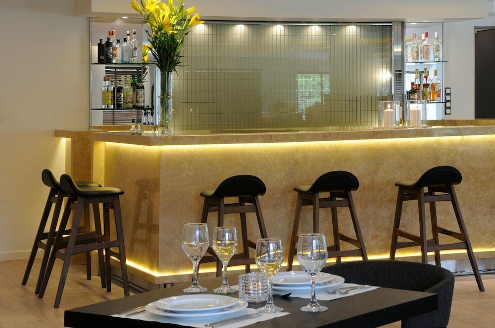 Фото Athens Avenue Hotel