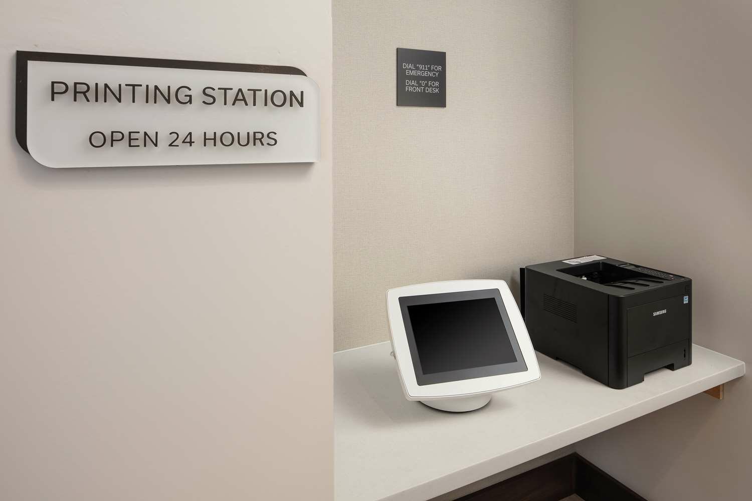 Фото Hilton Garden Inn Sacramento Airport Natomas