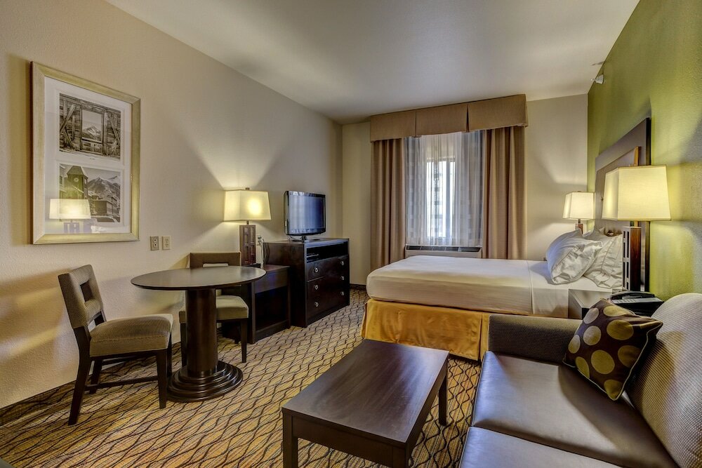 Фото Holiday Inn Express & Suites Montrose - Black Canyon Area, an Ihg Hotel