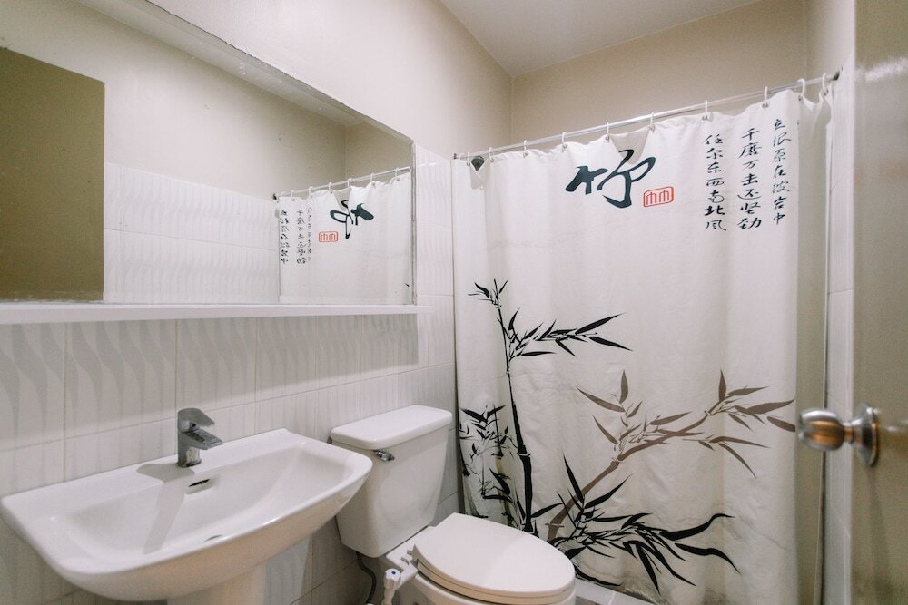 Фото Dynasty Tourist Inn