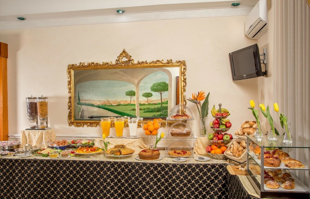 Фото Hotel Sonya