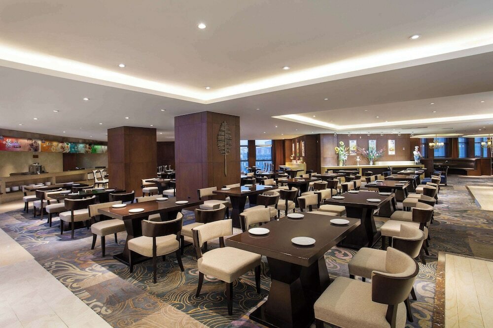 Фото Days Hotel by Wyndham Jilin Railway Station